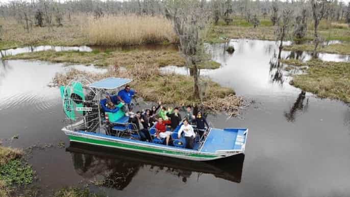 new orleans highspeed airboat swamp tour with transfers