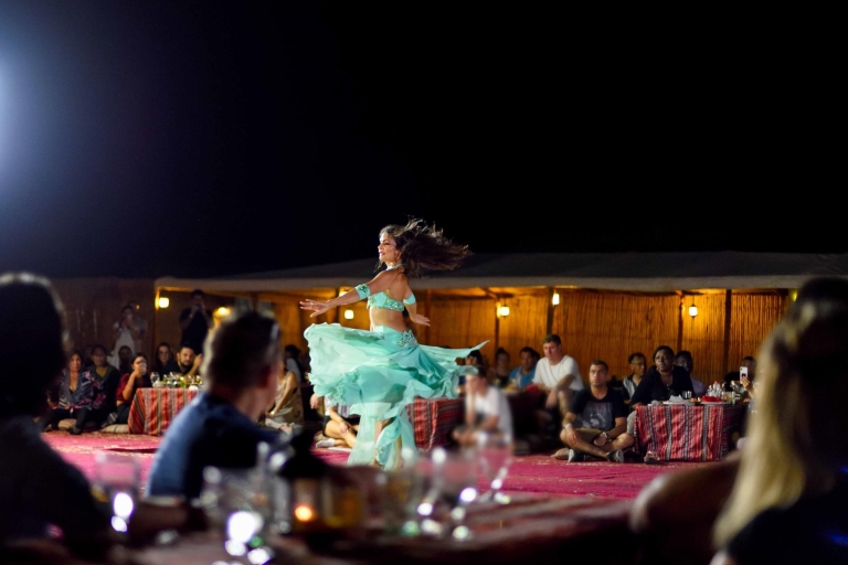 Dunas de Dubái: safari al atardecer con cenaSafari del desierto por la tarde con refrescos: compartido