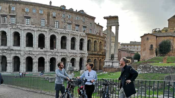rome by night small group ebike tour