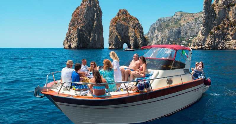 Sorrento: Capri and Blue Grotto Boat Cruise with Drinks