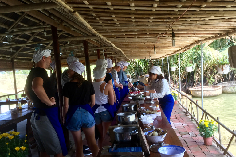 Aula de culinária ecológica, passeio de cruzeiro, barco de cestas de Hoian/DananDe Hoi An