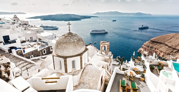 Santorini: Island Highlights Guided Day Trip with Oia Sunset