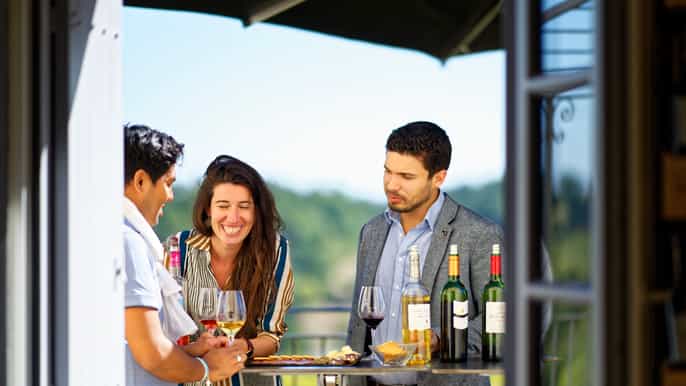 saintÉmilion cata gastronómica en la terraza del castillo