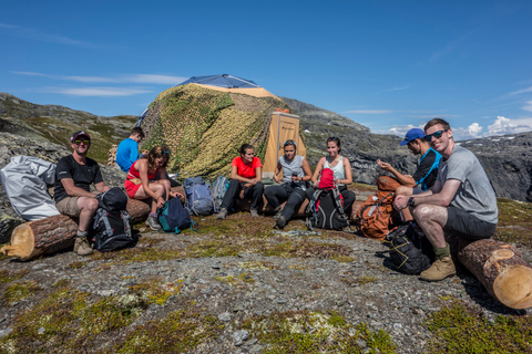 Odda: Trolltunga Klettersteig, Sonnenuntergang und Sonnenaufgang