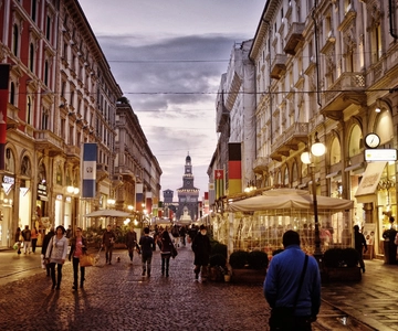 Milan by Night 2-Hour Walking Tour