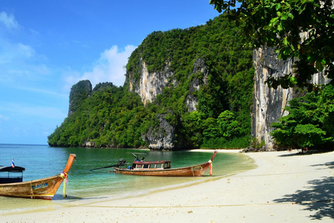 Krabi: Small Group Boat Tour to James Bond & Hong Islands
