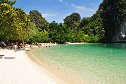 Krabi: Small Group Boat Tour to James Bond & Hong Islands