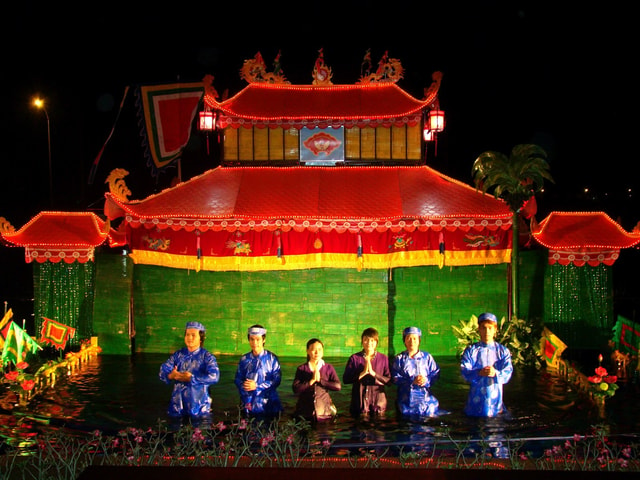 Ho Chi Minh City: Water Puppet Show and Dinner Cruise