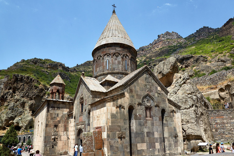 D'Erevan: excursion d'une journée à Garni et Geghard avec cours de pâtisserie