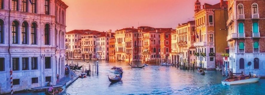 Venecia: paseo en góndola de 1 hora en el Gran Canal con guía