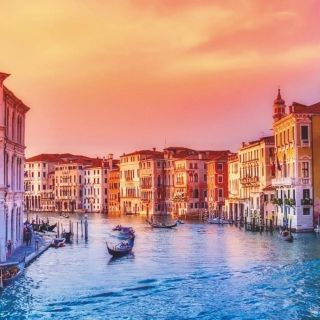 Венеция: 1-часовая прогулка на гондоле по Большому каналу с гидом