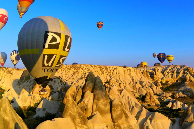 Vroege ochtendzonsopgang Luchtballontocht door Cappadocië