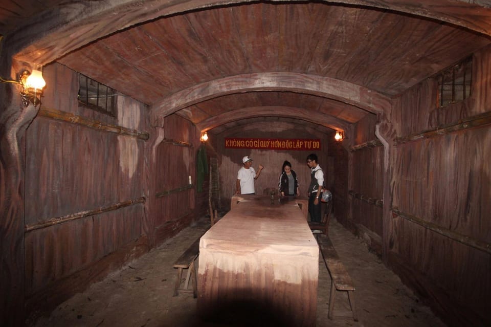 Cu Chi tunnels & HCMC tour Geschiedenis en de smaak van Saigon