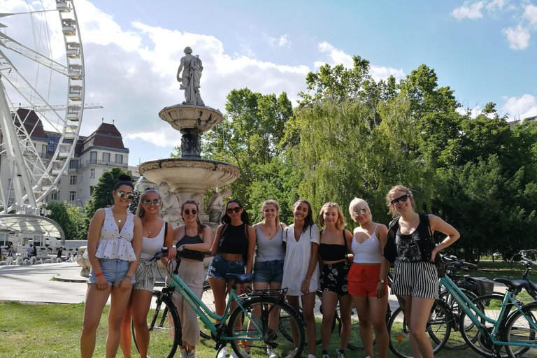 Budapest's Highlights by Bike Budapest's Highlights by Bike with a Hungarian Meal