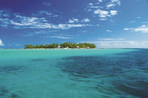 Ile aux Cerfs Speedboat Trip with Pickup and BBQ Lunch