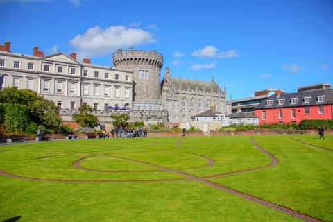 Dublin: Brazen Head and Castle City Tour