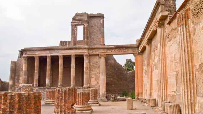 from rome day trip to pompeii sorrento