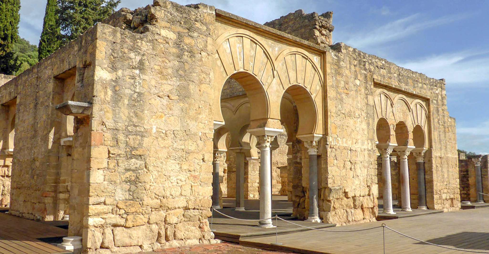 Córdoba, Guided Tour of Azahara Medina - Housity