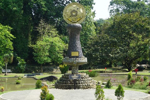 Jakarta: Bogor Cultural Tour with Botanical Gardens Visit