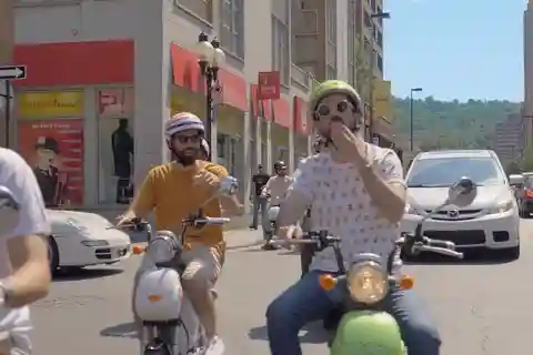 3-Hour Scooter Sightseeing in Montreal