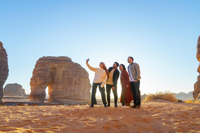 Medina: Al Ula &amp; Hegra UNESCO Site Day Trip with Lunch
