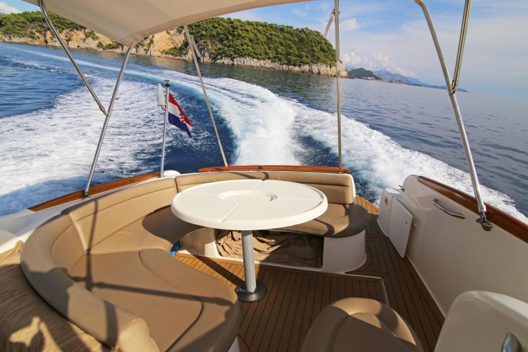 Dubrovnik : Visite privée des îles Elaphites en bateau à moteurDubrovnik : Excursion privée d'une journée entière en hors-bord dans les îles Elaphites