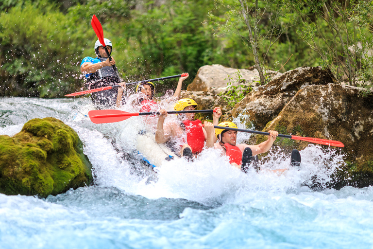 Von Split/Šestanovac aus: Wildwasser-Rafting Tour auf dem Fluss CetinaTreffpunkt im Basislager in Šestanovac (KEIN Transfer)