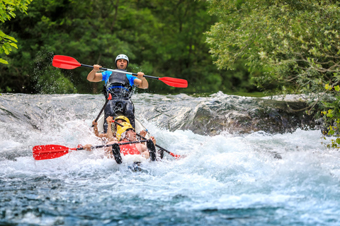 De Split/Šestanovac: Excursão de rafting nas águas brancas do rio CetinaPonto de encontro no acampamento base em Šestanovac (SEM transfer)