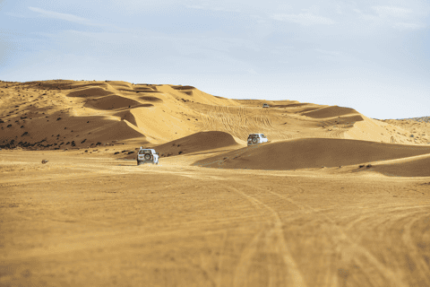 Dune rosse di Al Wadi: safari con pranzo da Mascate