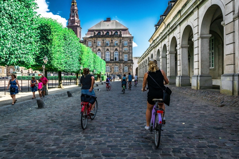 Copenhagen: Complete City by Bike Tour Private Tour in English/French/Spanish/Italian