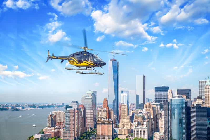 New York : survol de Manhattan en hélicoptère | GetYourGuide