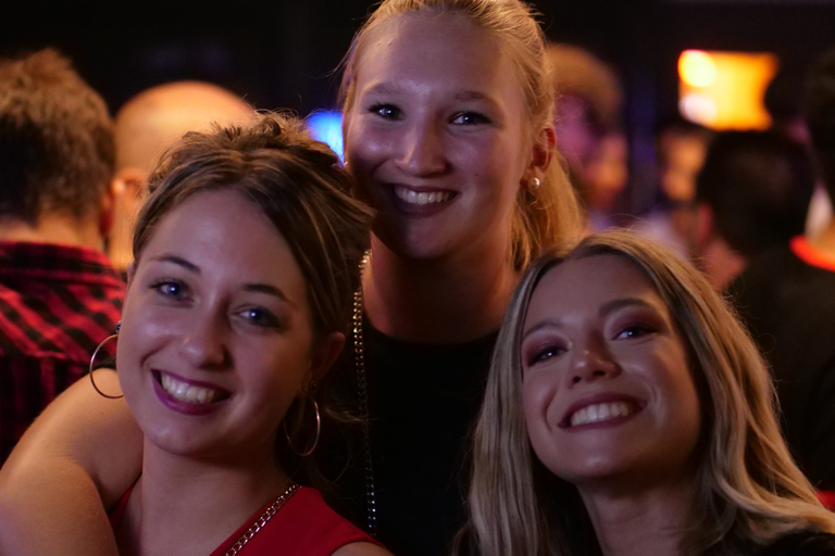 Trevligt att träffas: Riviera Bar Crawl Party med gratis shots och VIP-inträdeTrevligt: Riviera Bar Crawl Party med gratis bilder och VIP-entré