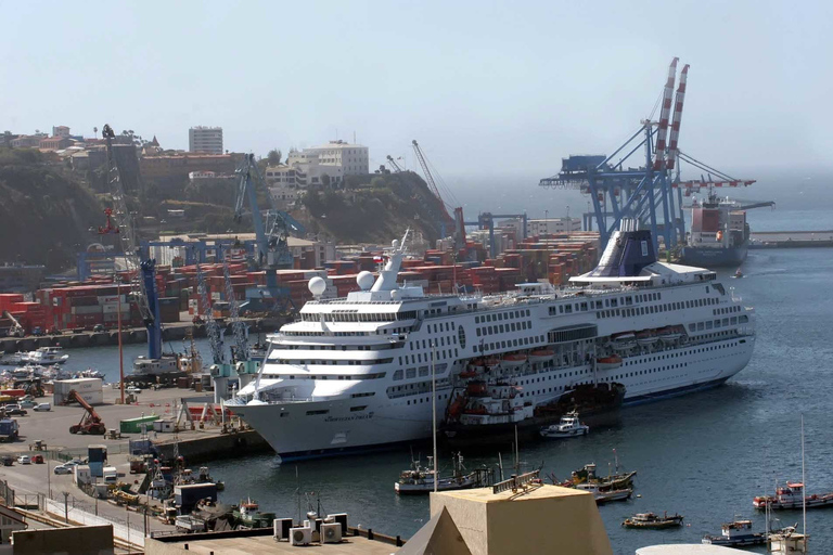 Depuis Santiago : Transfert privé vers l&#039;embarcadère de San AntonioDe San Antonio à Santiago