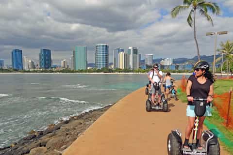 Oahu: Hoverboard Tour of West Waikiki & Ala Moana