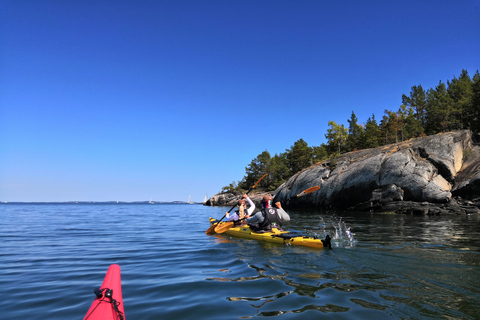 Estocolmo: Excursión en kayak de día completo por el archipiélago de Estocolmo