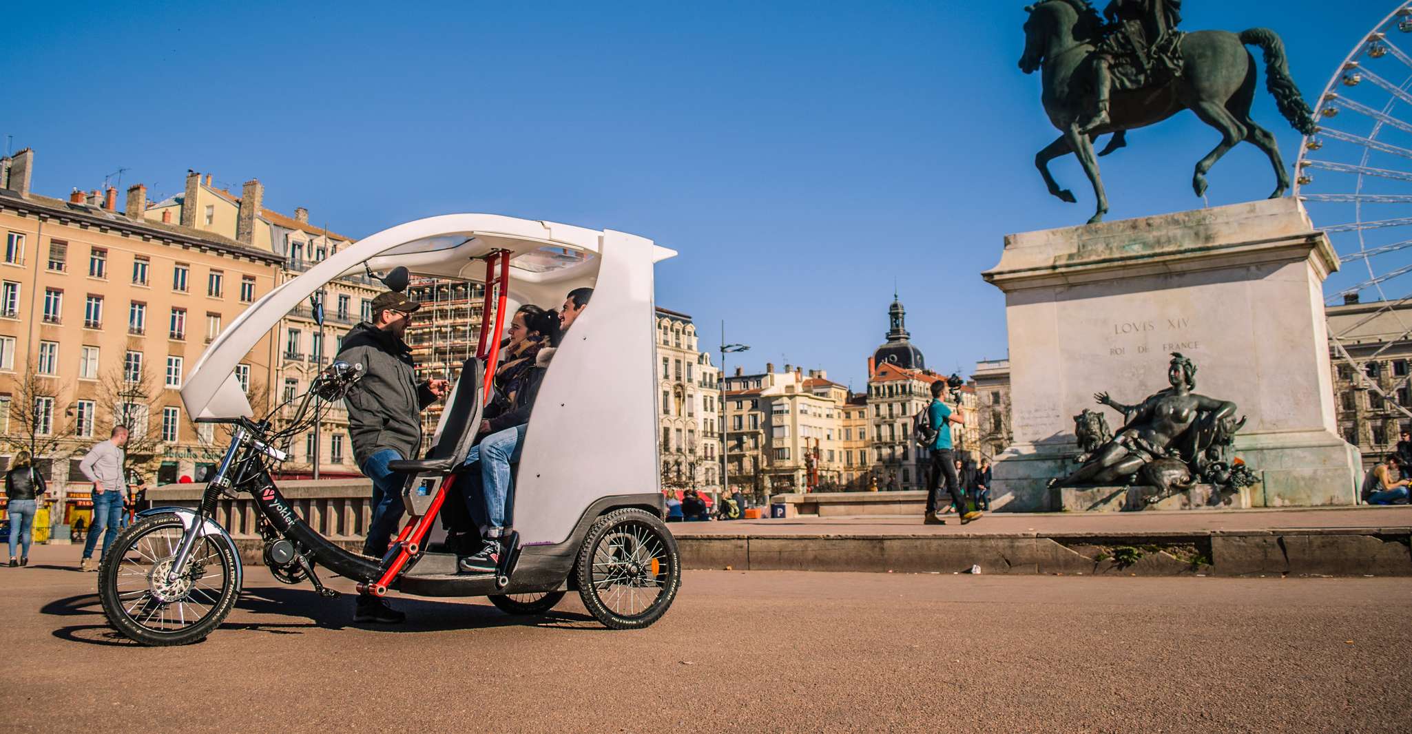 Lyon , Pedicab Tour 2h ou 3h - Hizvo