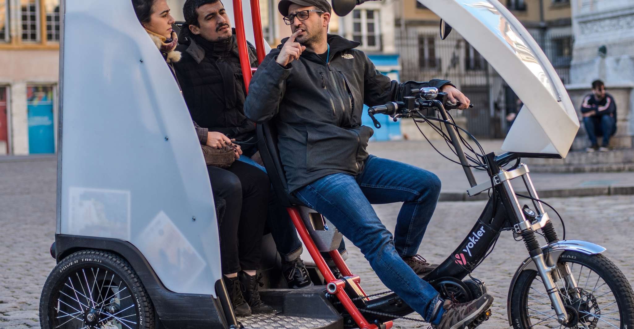 Lyon , Pedicab Tour 2h ou 3h - Hizvo