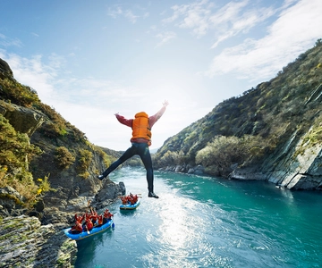 Queenstown: Kawarau River Rafting and Jet Boat Ride