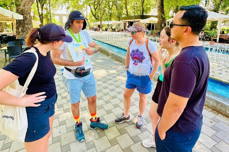 Yerevan: Highlights and Culture Walking Tour with Tastings