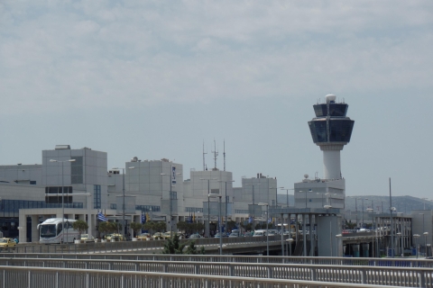 Traslado privado entre el aeropuerto de Atenas y el PireoTraslado del Hotel Pireo al Aeropuerto