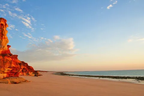 Broome: Dampier Peninsula Tour with Return Flight Option