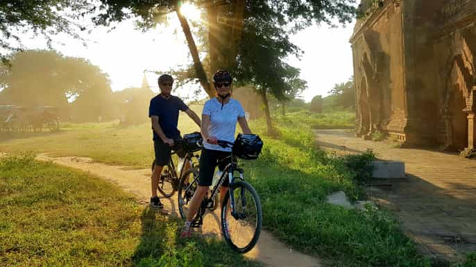 bagan bike and boat sunset tour