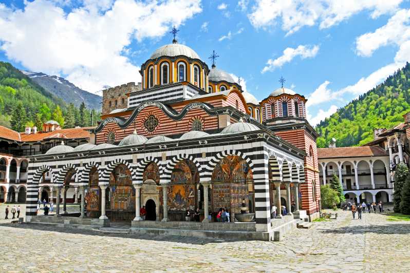 Vanuit Sofia: groepstour Rilaklooster en Kerk van Bojana