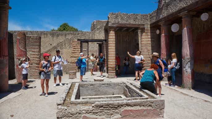 naples pompeii and herculaneum private walking tour