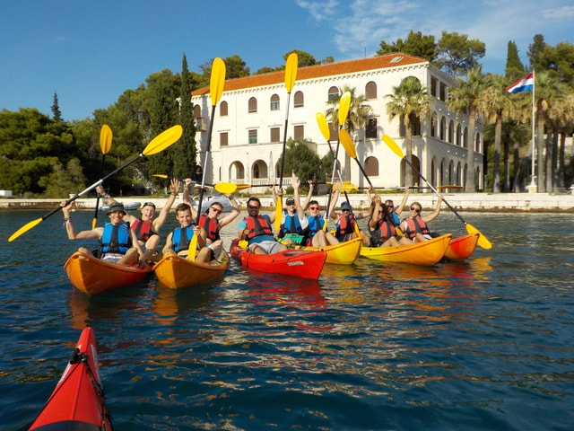 Split 4-Hour Guided Sea Kayak Tour