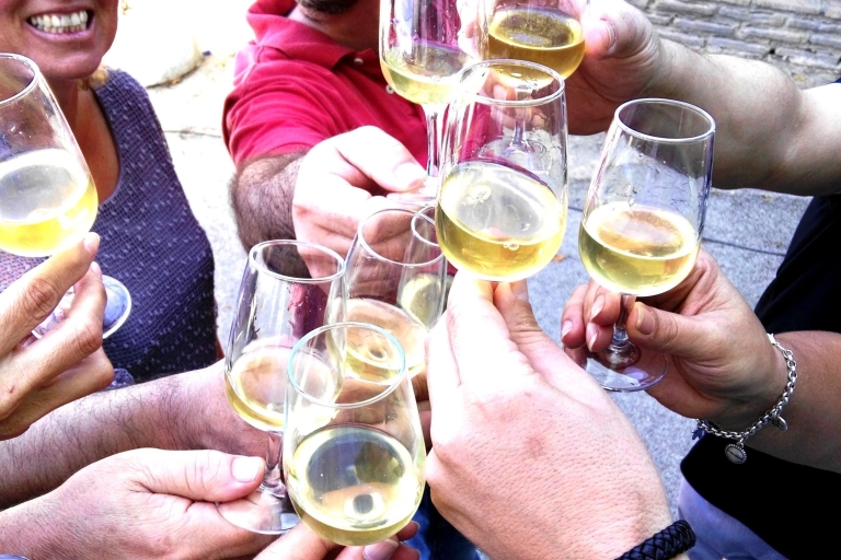 Jerez: rondleiding door sherrymakerij, met proeverijRondleiding van 1,5 uur door sherrymakerij, met proeverij