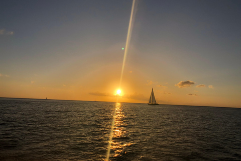 Soufriere: Private Sonnenuntergangs-Kreuzfahrt mit Getränken