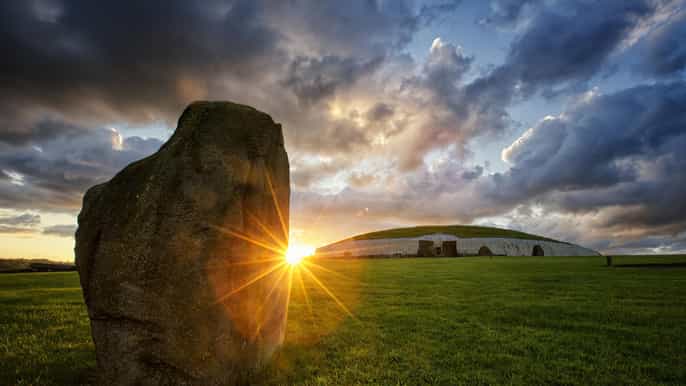 from dublin newgrange tomb hill of tara tour
