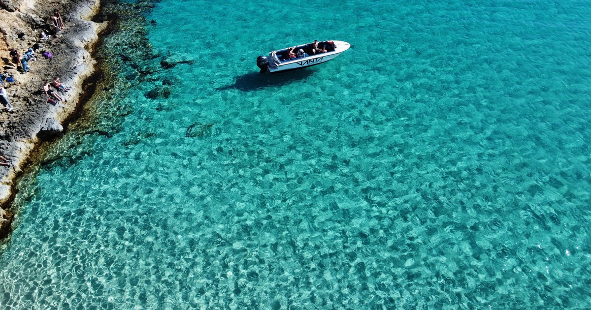 Cruzeiro ao pôr do sol em Comino e festa na piscina! | GetYourGuide