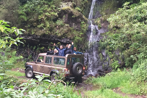 Madeira: Excursão de 1 dia em jipe particular a leste ou oesteMadeira: Excursão Privada de Jeep de Dia Inteiro (Leste ou Oeste)